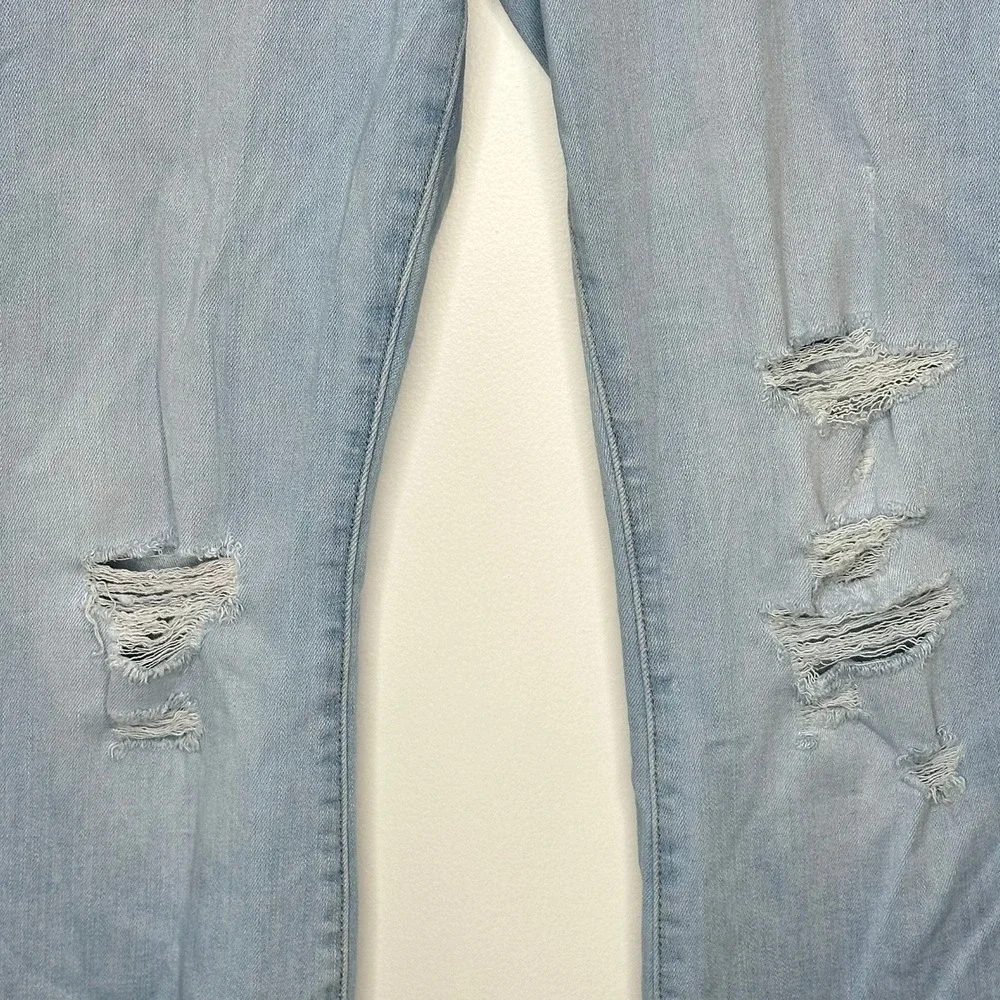Levis 726 Flare Womens Jeans Size‎ 32 Light Wash Distressed Denim